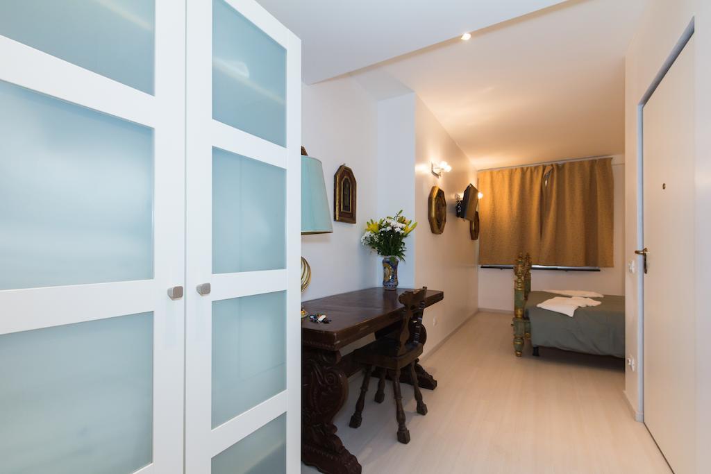 La Locanda Del Pino Милан Экстерьер фото